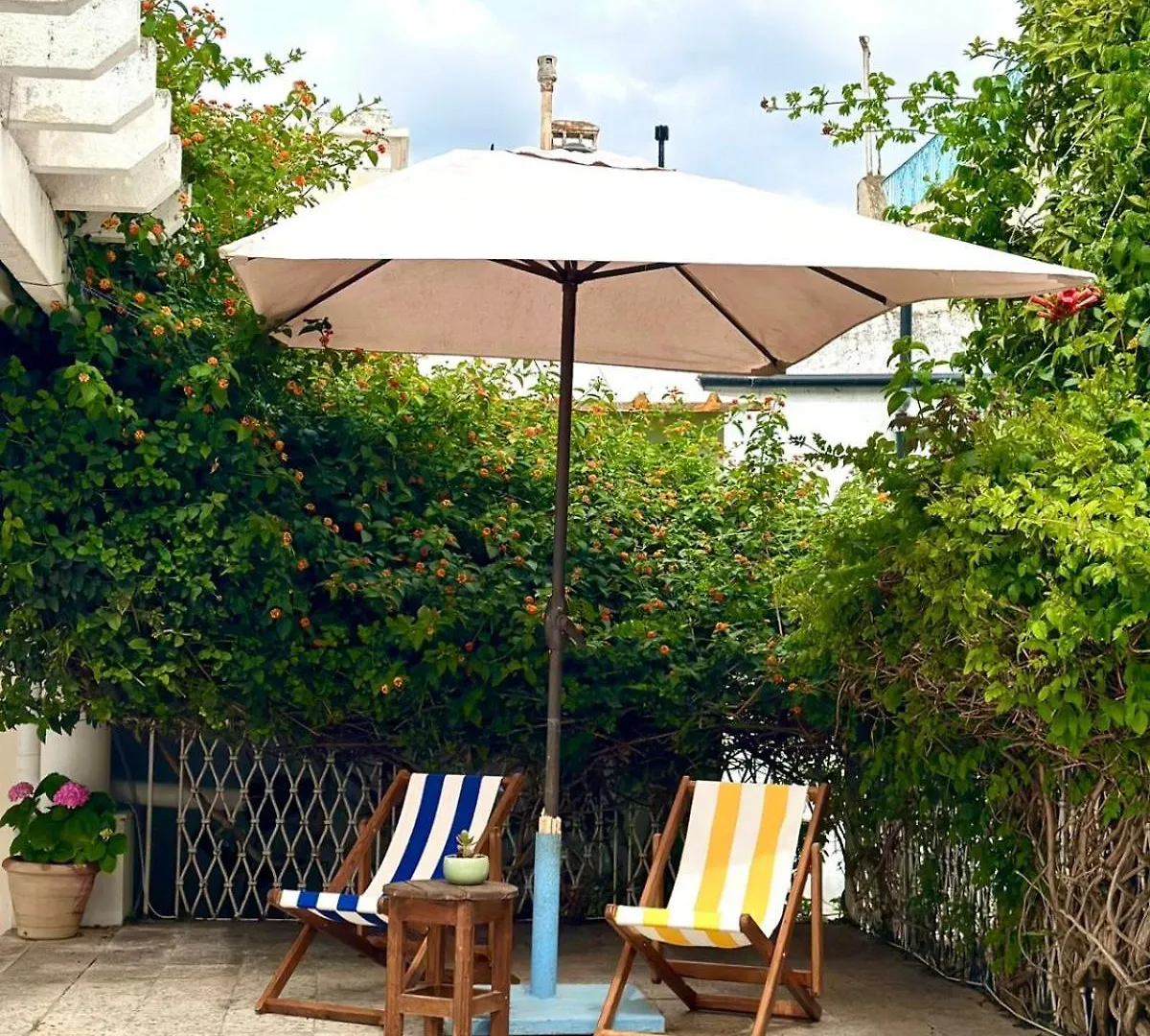 Nomads Hostel Tunisia 0*, تونس تونس